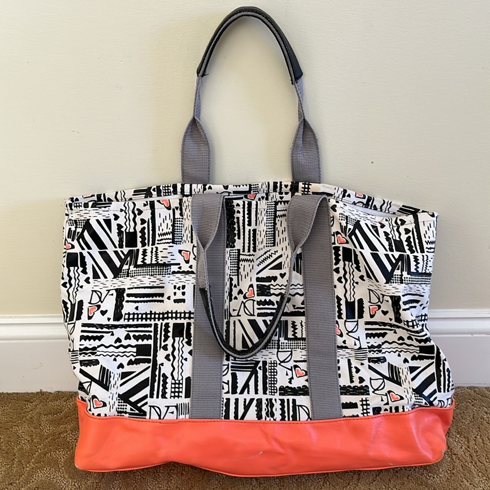 Roxy Beach Tote Bag